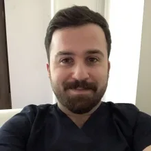 Fzt. Atıl Yılmaz — Fizyoterapi Ve Rehabilitasyon. Portre fotoğrafı.