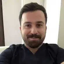 Fzt. Atıl Yılmaz — Fizyoterapi Ve Rehabilitasyon. Portre fotoğrafı.