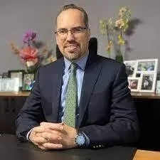 Op. Dr. Ertan Öztürk profilinde yer alan galeri fotoğrafı.