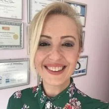 Dr. Dt. Sonay Altunay Bayraktar — Hatay. Portre fotoğrafı.