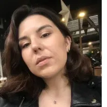 Psk. Dan. Hatice Bayraktar — Psikolojik Danışma ve Rehberlik, İzmir. Portre fotoğrafı.