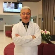 Prof. Dr. Bekir Yılmaz Cingözbay — Kardiyoloji, İstanbul. Portre fotoğrafı.