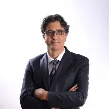Uzm. Dr. Sedat İrgil — Psikiyatri, Balıkesir. Portre fotoğrafı.