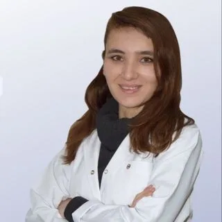 Uzm. Dr. Gönül Garayeva — Psikiyatri, Ümraniye, İstanbul. Portre fotoğrafı.