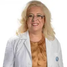 Uzm. Dr. Selda Kavak — Çocuk Sağlığı Ve Hastalıkları, Tepebaşı, Eskişehir. Portre fotoğrafı.
