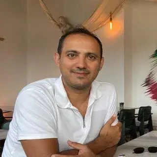 Op. Dr. Turgut Çevik — Kulak Burun Boğaz, İzmit, Kocaeli. Portre fotoğrafı.