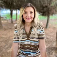 Kl. Psk. Elif Arı — Psikoloji, İstanbul. Portre fotoğrafı.