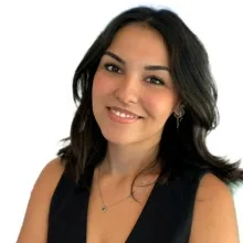 Psk. Melisa Yarar — Psikoloji. Portre fotoğrafı.
