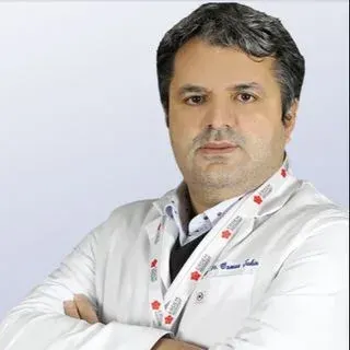 Doç. Dr. Osman Zikrullah Şahin — Nefroloji, Ümraniye, İstanbul. Portre fotoğrafı.