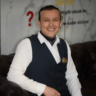 Dt. Emre Aldoğan profilinde yer alan galeri fotoğrafı.