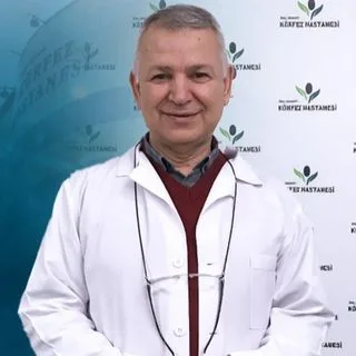 Doç. Dr. Abdülkadir Akbaş — Ortopedi Ve Travmatoloji. Portre fotoğrafı.