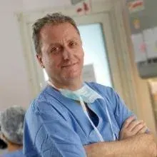 Prof. Dr. Hakan Yaralı — Çankaya, Ankara. Portre fotoğrafı.