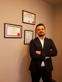 Uzm. Dr. Okan Tuğral profilinde yer alan galeri fotoğrafı.