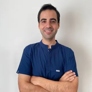 Uzm. Dt. Umut Yaprak — Mersin. Portre fotoğrafı.