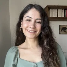 Kl. Psk. Melisa Aktürk Asar — Psikoloji, İstanbul. Portre fotoğrafı.