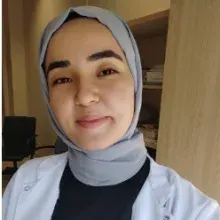 Dkt. Betül Gök — Dil ve Konuşma Terapisi, Mersin. Portre fotoğrafı.
