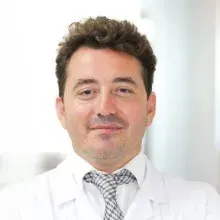 Uzm. Dr. Gürkan Karaca — Kardiyoloji, Maltepe, İstanbul. Portre fotoğrafı.