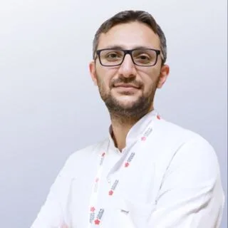 Uzm. Dr. Sıddık Erdoğan — Kardiyoloji, Ümraniye, İstanbul. Portre fotoğrafı.