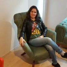 Uzm. Dr. Arzu Hergüner — Çocuk ve Ergen Psikiyatrisi, Ankara. Portre fotoğrafı.
