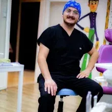 Dt. Mustafa Çiriş — Diş Hekimi, Kahramanmaraş. Portre fotoğrafı.
