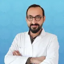 Uzm. Dr. Ufuk Güleç — Dermatoloji, Kocaeli. Portre fotoğrafı.