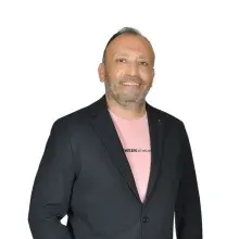 Op. Dr. Cem Aykent — Genel Cerrahi, Antalya. Portre fotoğrafı.