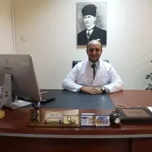 Op. Dr. Emre Merter Mart — Kadın Hastalıkları Ve Doğum, Balıkesir. Portre fotoğrafı.