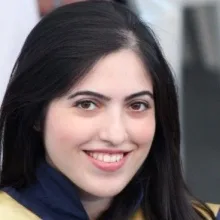 Psk. Zeynep Alcan — Psikoloji, İstanbul. Portre fotoğrafı.