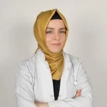 Dyt. Gülsüm Uyanık Saygın — Diyetisyen, Konya. Portre fotoğrafı.