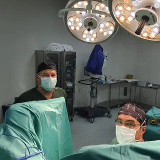 Op. Dr. Alper Hacıoğlu profilinde yer alan galeri fotoğrafı.