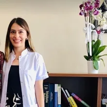 Uzm. Dr. İrem Mercan Güldoğan — Fiziksel Tıp Ve Rehabilitasyon, Tarsus, Mersin. Portre fotoğrafı.