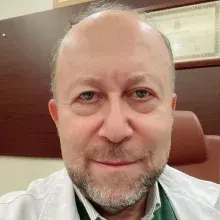 Op. Dr. Hakan Yılankırkan — Kadın Hastalıkları Ve Doğum, Gaziantep. Portre fotoğrafı.