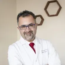 Doç. Dr. Kemal Keseroğlu — Kulak Burun Boğaz, Ankara. Portre fotoğrafı.