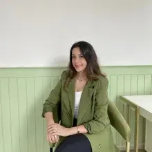 Psk. Aleyna Çelik — Psikoloji, Bursa. Portre fotoğrafı.