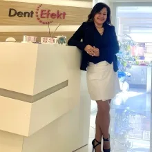 Dt. Handan Fırat İşyar — Diş Hekimi, İstanbul. Portre fotoğrafı.