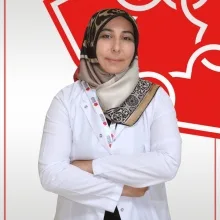Uzm. Dr. Hüsniye Ekinci Koç — Fiziksel Tıp Ve Rehabilitasyon, Bağcılar, İstanbul. Portre fotoğrafı.