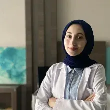 Dkt. Zeynep Hamide Dikici — Dil ve Konuşma Terapisi, İstanbul. Portre fotoğrafı.