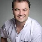 Op. Dr. Orkun Çetin — Kadın Hastalıkları Ve Doğum, Balıkesir. Portre fotoğrafı.