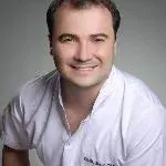 Op. Dr. Orkun Çetin — Kadın Hastalıkları Ve Doğum, Balıkesir. Portre fotoğrafı.