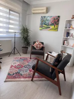 Uzm. Psk. Umut Yılmaz profilinde yer alan galeri fotoğrafı.