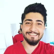 Dt. Zahid Ak — Diş Hekimi, Konya. Portre fotoğrafı.
