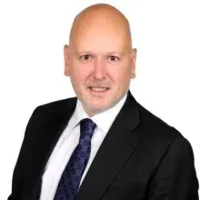 Prof. Dr. Hakkı M. Karakaş — Girişimsel Radyoloji, İstanbul. Portre fotoğrafı.