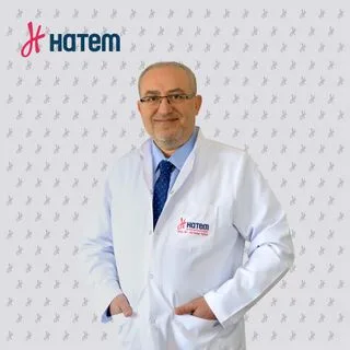 Uzm. Dr. Ali Ekber Türk — İç Hastalıkları, Gaziantep. Portre fotoğrafı.