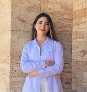 Dyt. Nazlı Şavuk profilinde yer alan galeri fotoğrafı.