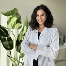 Dyt. Melis Naz Bilal — Diyetisyen, Mersin. Portre fotoğrafı.