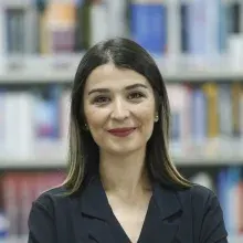 Doç. Dr. Meltem Aslan Gördesli — Pedagoji, İstanbul. Portre fotoğrafı.