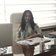 Op. Dr. Gönül Altun — Adana. Portre fotoğrafı.