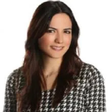Psk. Aylin Demiray — Psikoloji, İstanbul. Portre fotoğrafı.