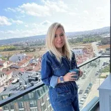 Uzm. Dr. Pınar Bütün — Çocuk Sağlığı Ve Hastalıkları, Tepebaşı, Eskişehir. Portre fotoğrafı.