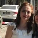 Dt. Elif Yerli — Diş Hekimi, Artvin. Portre fotoğrafı.